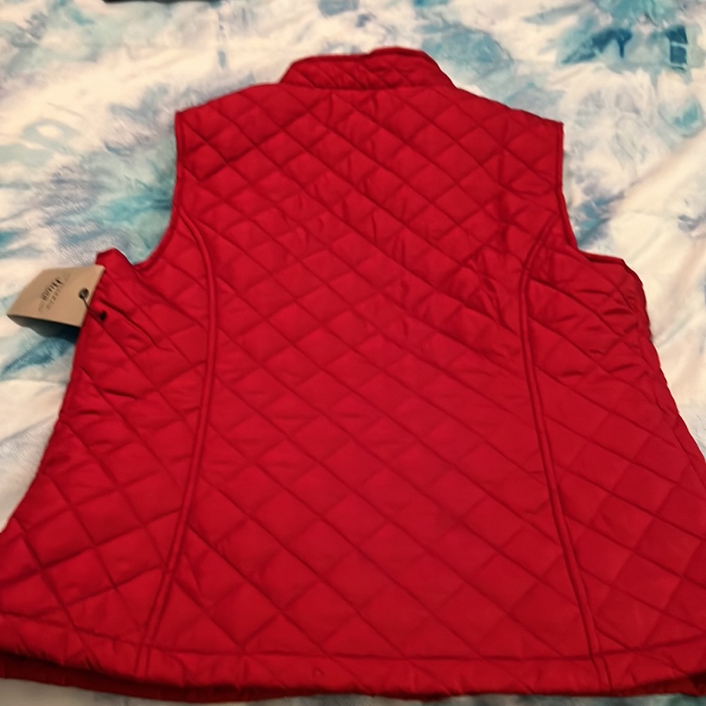 Red vest - Picture 7 of 7